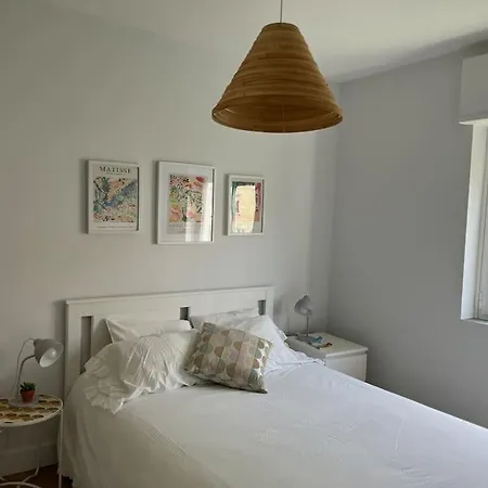 Confortavel Apartamento De 3 Quartos Proximo A
