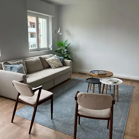 Confortavel Apartamento De 3 Quartos Proximo A Oeiras