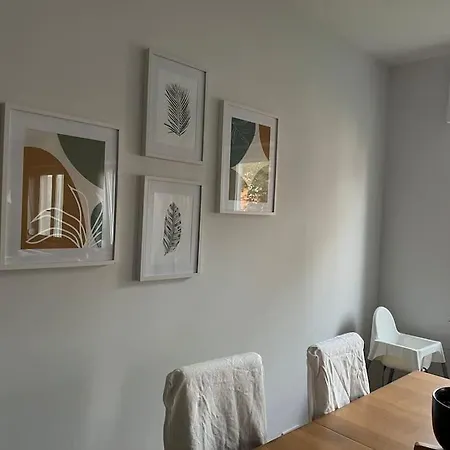 Confortavel Apartamento De 3 Quartos Proximo A