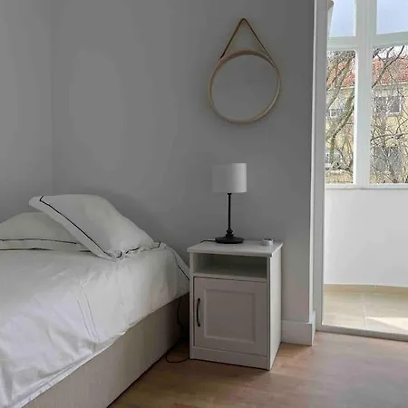 Confortavel Apartamento De 3 Quartos Proximo A Apartmán Oeiras